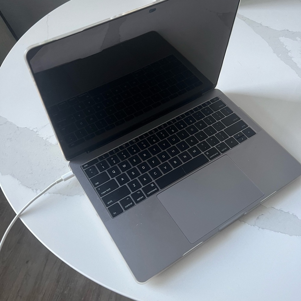 MacBook Pro š» Retina Display - Picture 4 of 5
